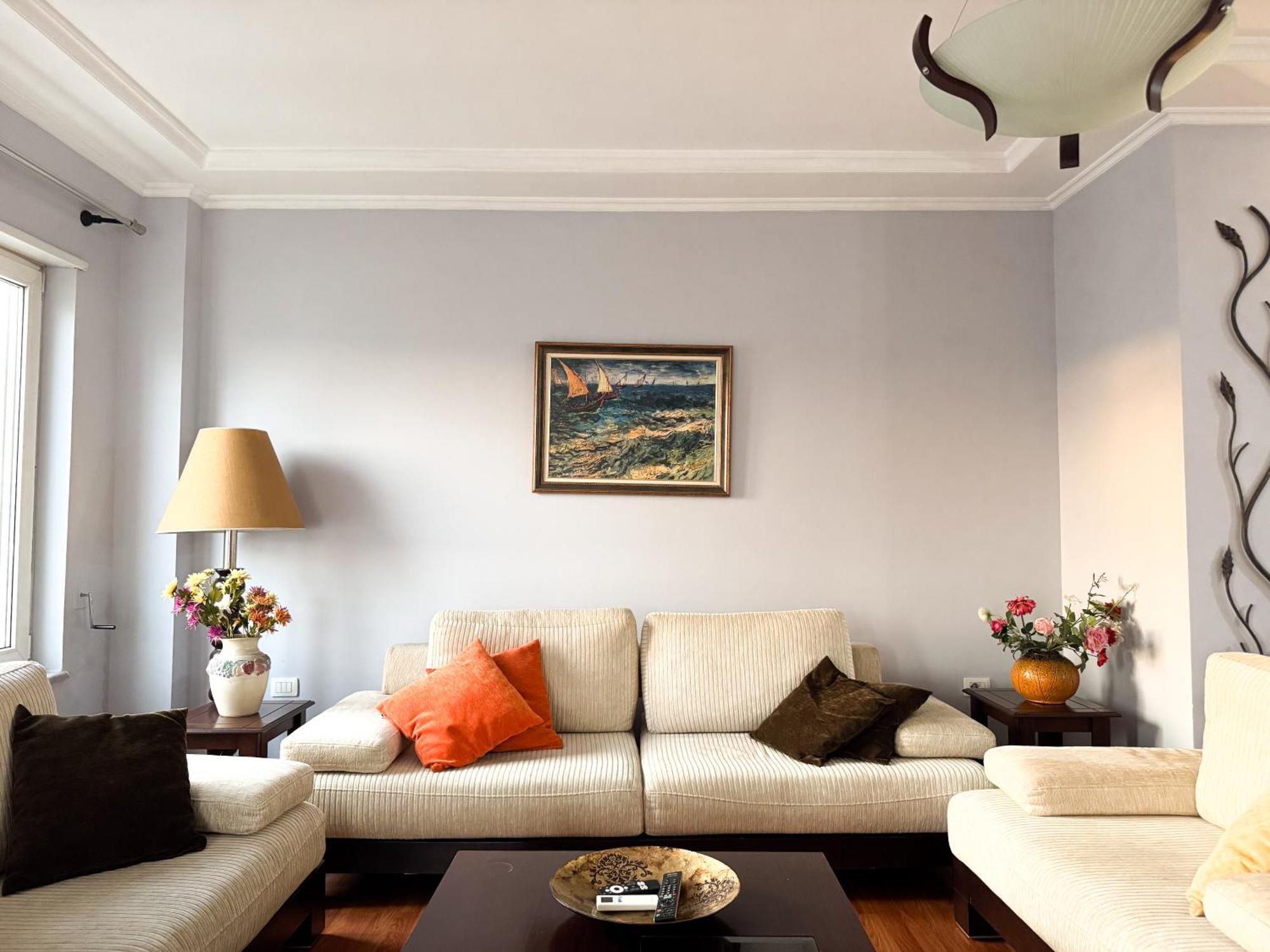 Cozy Apartment Near The Pyramid, Tirana Center Eksteriør billede