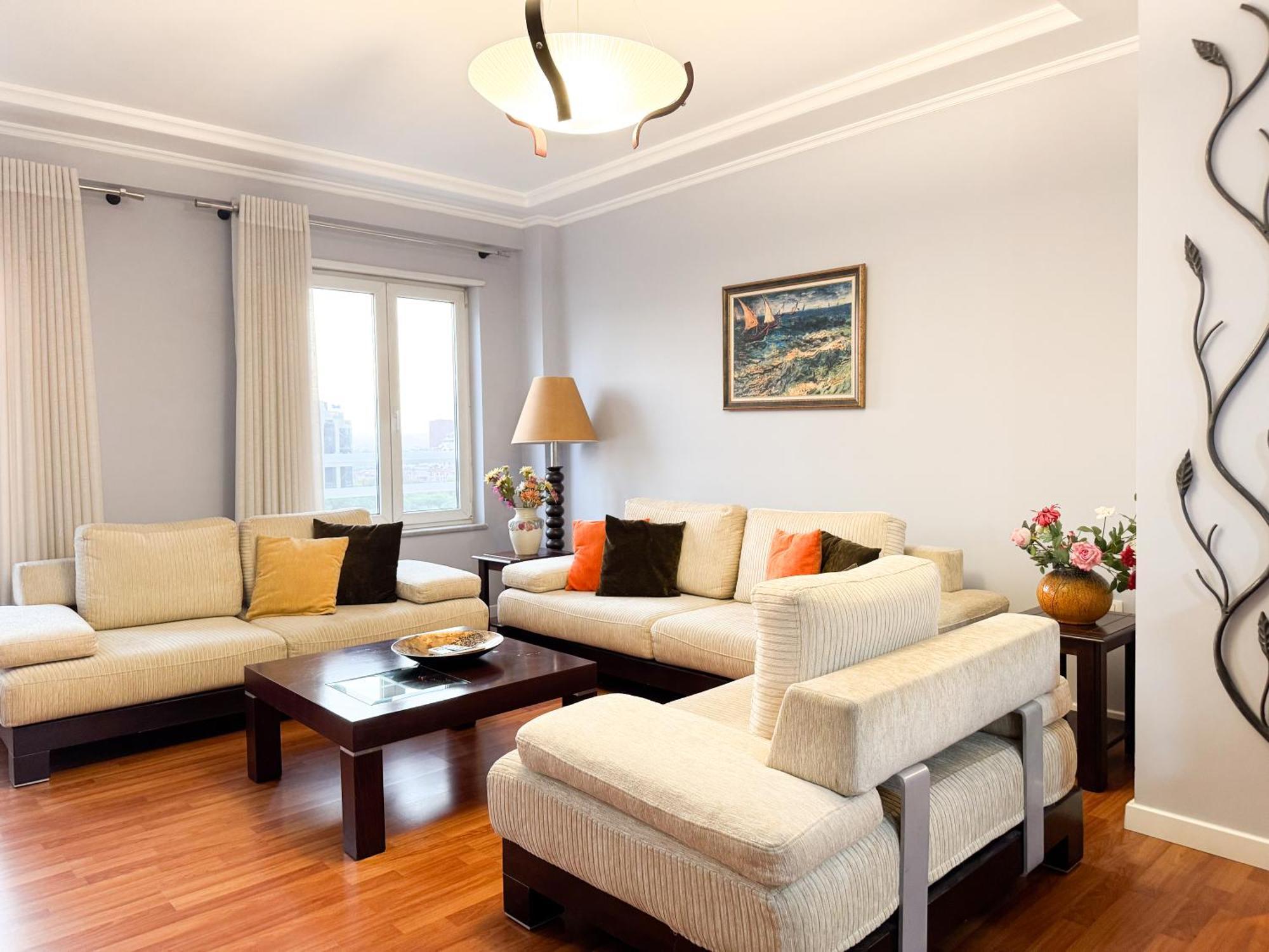 Cozy Apartment Near The Pyramid, Tirana Center Eksteriør billede