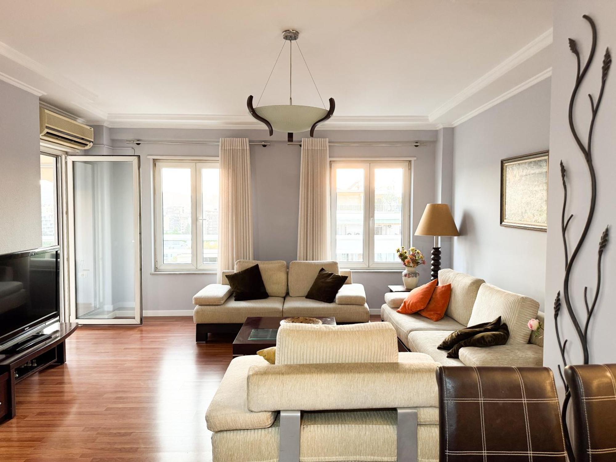Cozy Apartment Near The Pyramid, Tirana Center Eksteriør billede